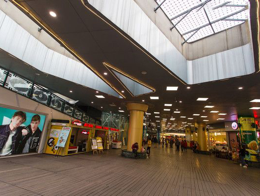 商場頂棚鋼結(jié)構(gòu)